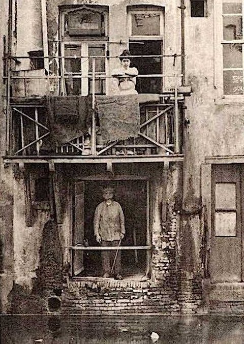 history behind red light district