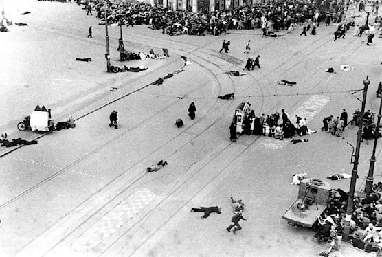 Amsterdam, May 7th 1945. The shoot out on Dam Square.