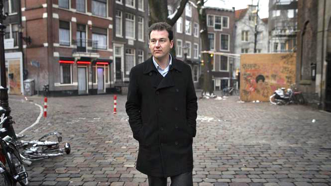 Lodewijk Asscher in the middle of the Red Light District in 2012