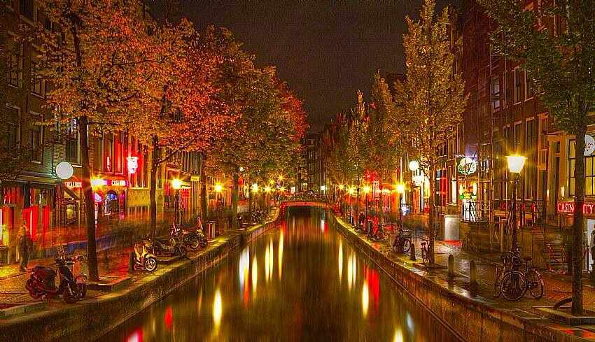Red Light District Amsterdam Tours
