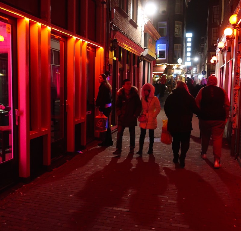 amsterdam red light district windows