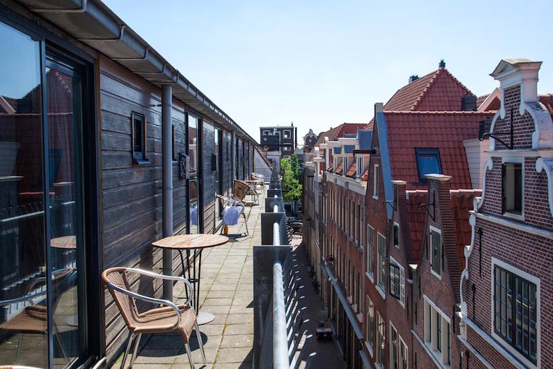 10 hotels in amsterdam red light district