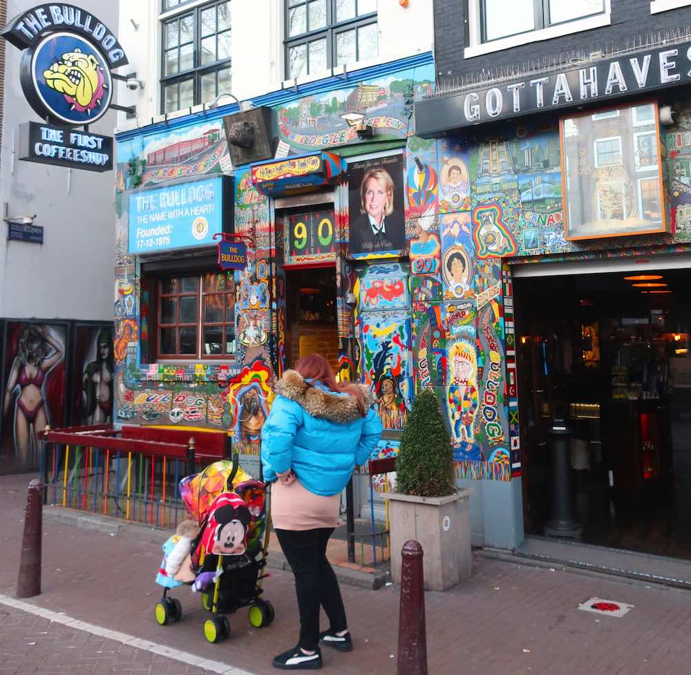 Coffeeshops in the Netherlands Open Again During Corona Crisis