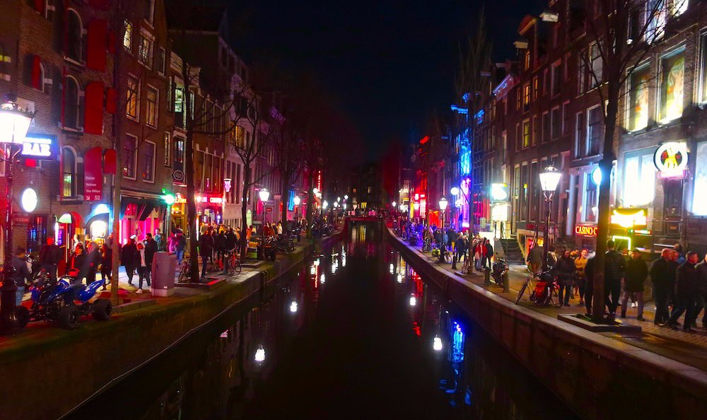 Must see in Amsterdam Red Light District experiences