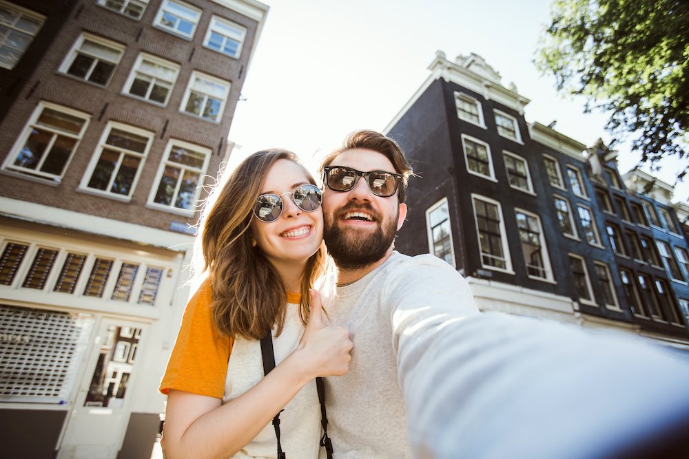 dating amsterdam english